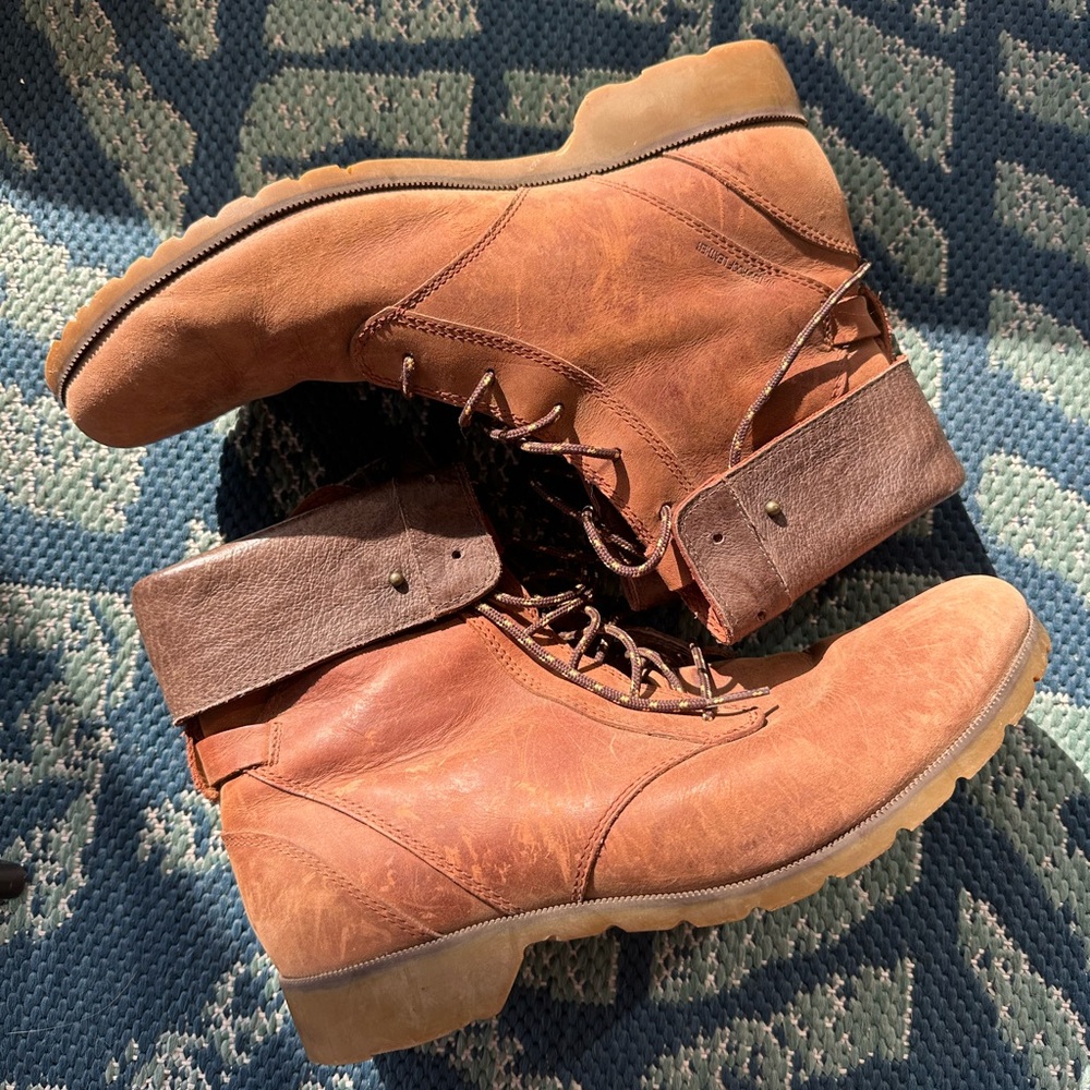 Teva DeLaVina waterproof leather Boots Brown Lace-Up